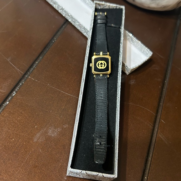 Gucci Vintage Gold-Plated Square Stack Black Dial Quartz Watch ‘Authentic’ - Picture 2 of 10